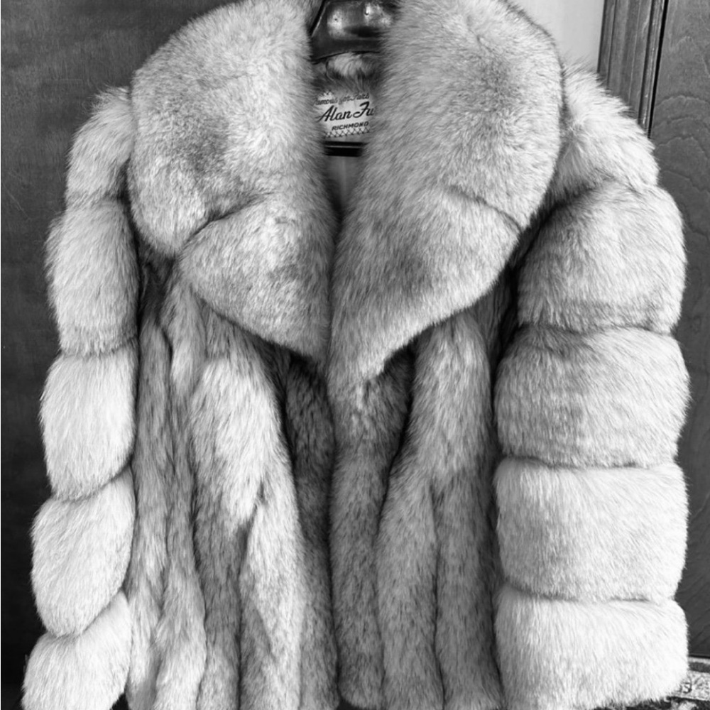 Fox Fur Jacket - Picture 2 of 9